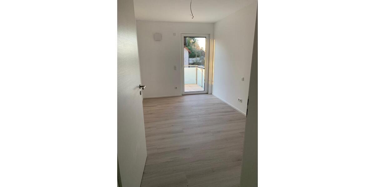Etagenwohnung Neustadt an der Aisch - 3 Zimmer, 75 m&sup2;, 860&euro; | Angebot:24884523