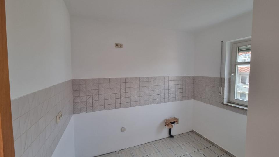 Dachgeschoßwohnung Bad Neustadt an der Saale - 2 Zimmer, 68 m&sup2;, 600&euro; | Angebot:25292374