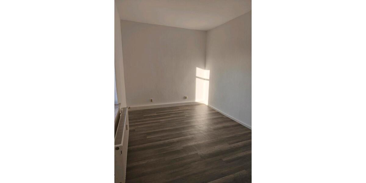 Etagenwohnung Mittweida - 4 Zimmer, 90 m&sup2;, 950&euro; | Angebot:26044963