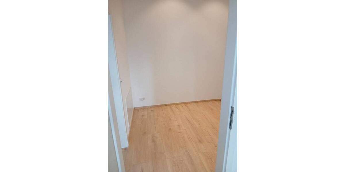 Etagenwohnung Hadamar - 3 Zimmer, 126 m&sup2;, 1.400&euro; | Angebot:26268985