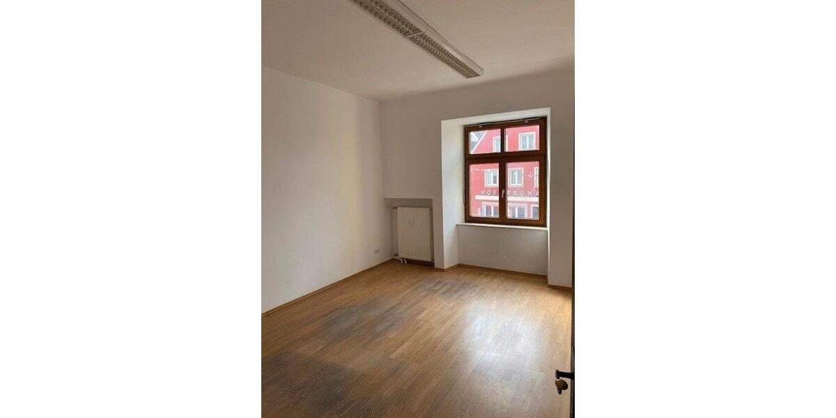 Etagenwohnung Abensberg - 4 Zimmer, 101 m&sup2;, 1.040&euro; | Angebot:26000182