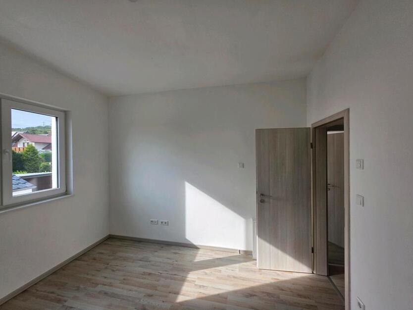 Doppelthaushälfte haus mit Terrasse und Garten zu Vermieten