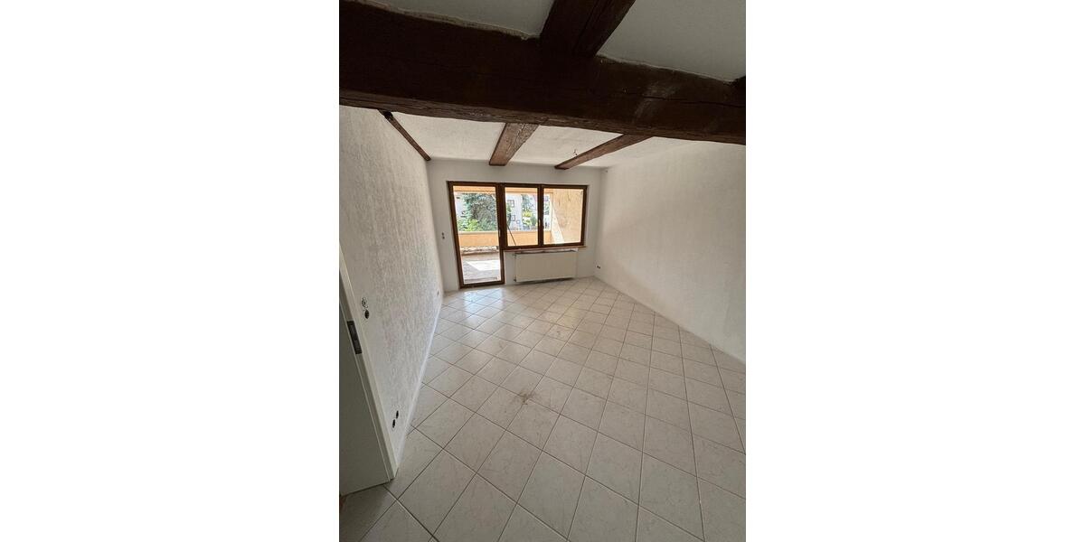 Etagenwohnung Rottweil - 4 Zimmer, 150 m&sup2;, 1.200&euro; | Angebot:24659609
