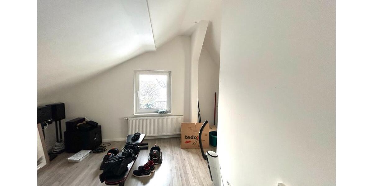 Dachgeschoßwohnung Geestland - 3 Zimmer, 88 m&sup2;, 750&euro; | Angebot:24551411