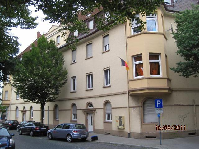 Erstbezug nach Sanierung ! 3-Zimmer-Wohnung in zentraler Lage.