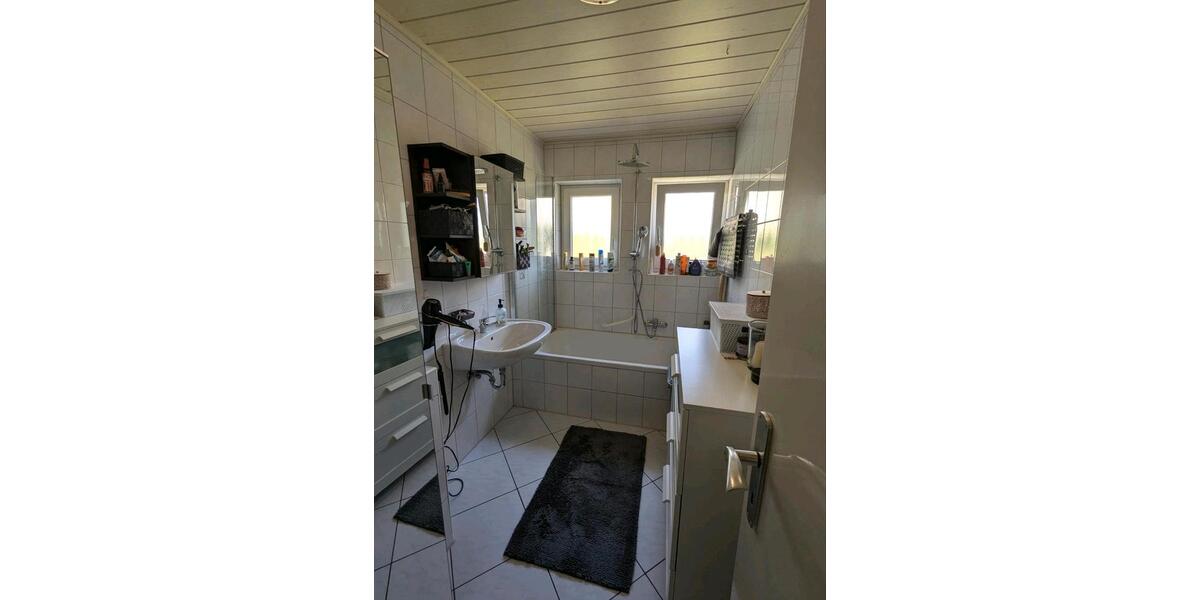 Erdgeschoßwohnung Bad Berneck im Fichtelgebirge - 4 Zimmer, 81 m&sup2;, 760&euro; | Angebot:24940909