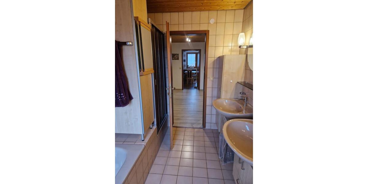 Dachgeschoßwohnung Bopfingen - 2.5 Zimmer, 83 m&sup2;, 650&euro; | Angebot:24838390