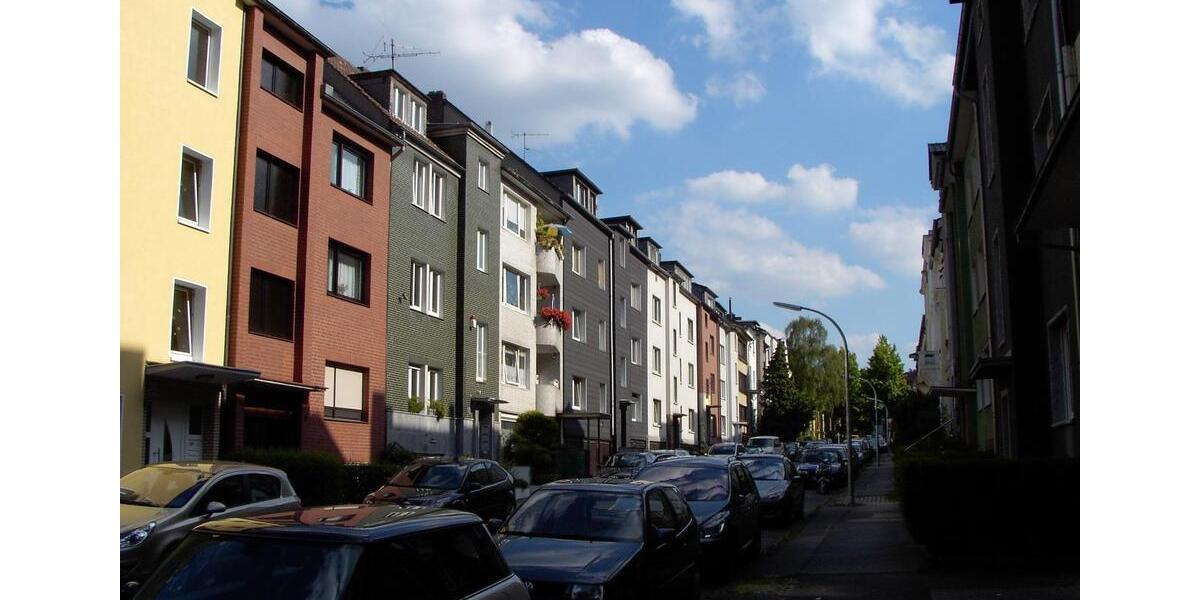 Do.-Kaiserstraßenviertel, helle und wohnliche Hochparterrewohnung mit Tageslichtbad und Balkon 3 zimmer