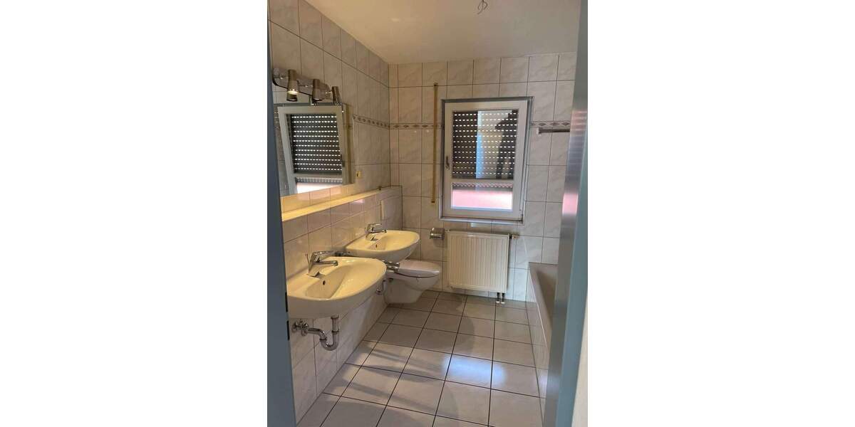 Etagenwohnung Wertheim Lindelbach - 3 Zimmer, 96 m&sup2;, 710&euro; | Angebot:25775296