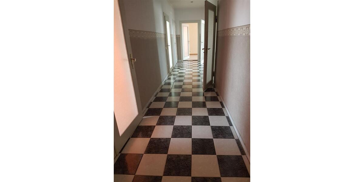 Etagenwohnung Torgau - 4 Zimmer, 95 m&sup2;, 523&euro; | Angebot:26384047