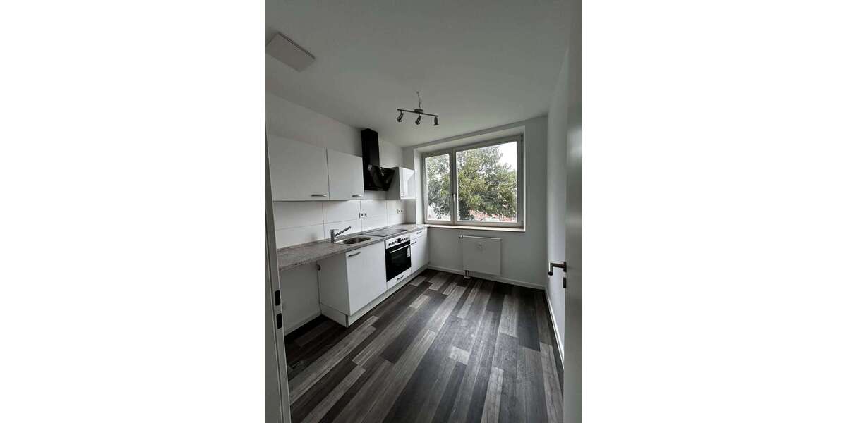 Etagenwohnung Frechen - 3 Zimmer, 100 m&sup2;, 1.300&euro; | Angebot:26953402