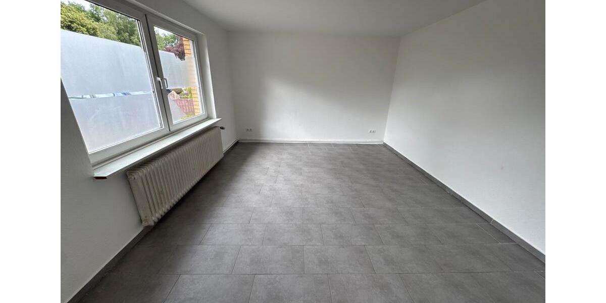 Etagenwohnung Saterland - 4 Zimmer, 150 m&sup2;, 1.000&euro; | Angebot:25351474