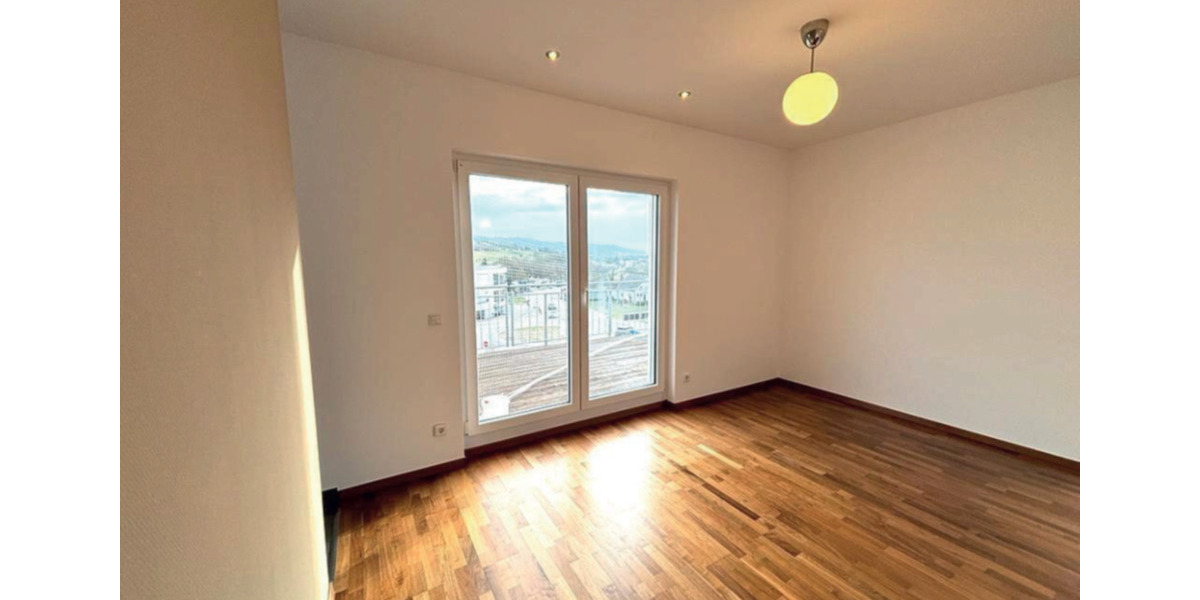 Einfamilienhaus Perl - 5 Zimmer, 142 m&sup2;, 1.800&euro; | Angebot:24849553