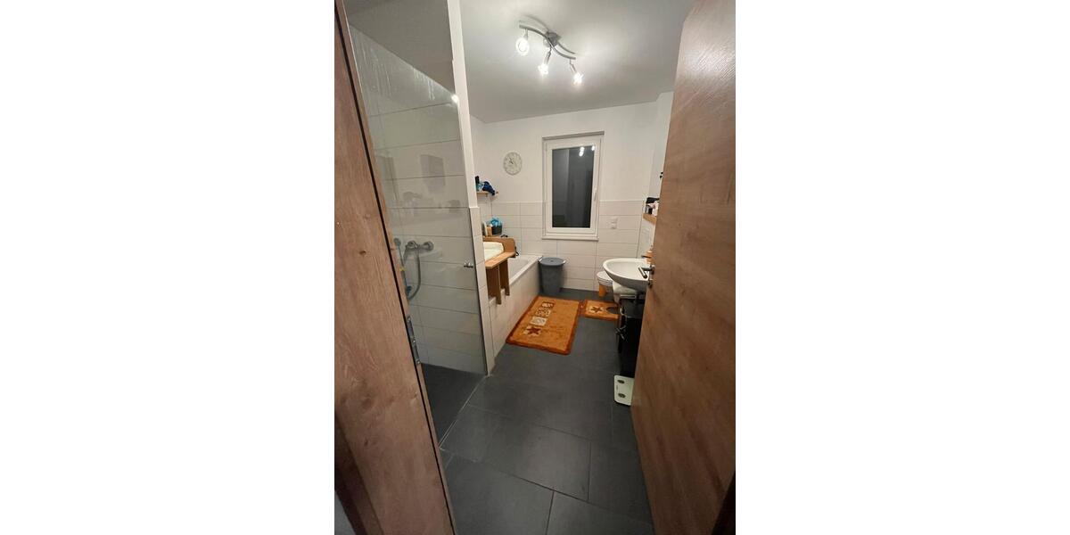 Erdgeschoßwohnung Edemissen - 4 Zimmer, 104 m&sup2;, 1.250&euro; | Angebot:26445265