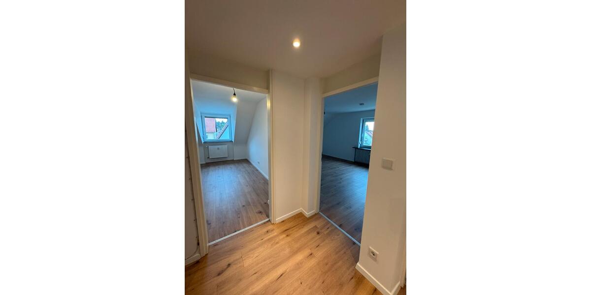 Dachgeschoßwohnung Nürnberg Altenfurt - 3 Zimmer, 75 m&sup2;, 1.200&euro; | Angebot:26049421