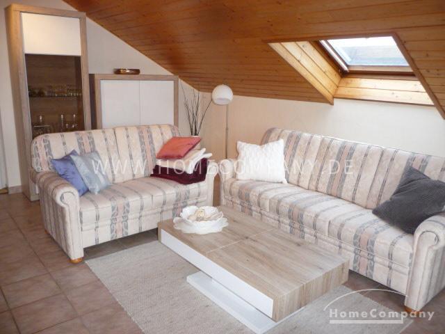 2 Zi.Whg., möbliert, im 1. OG eines 2-Familienhauses, saniere Whg. mit großer Loggia. zimmer