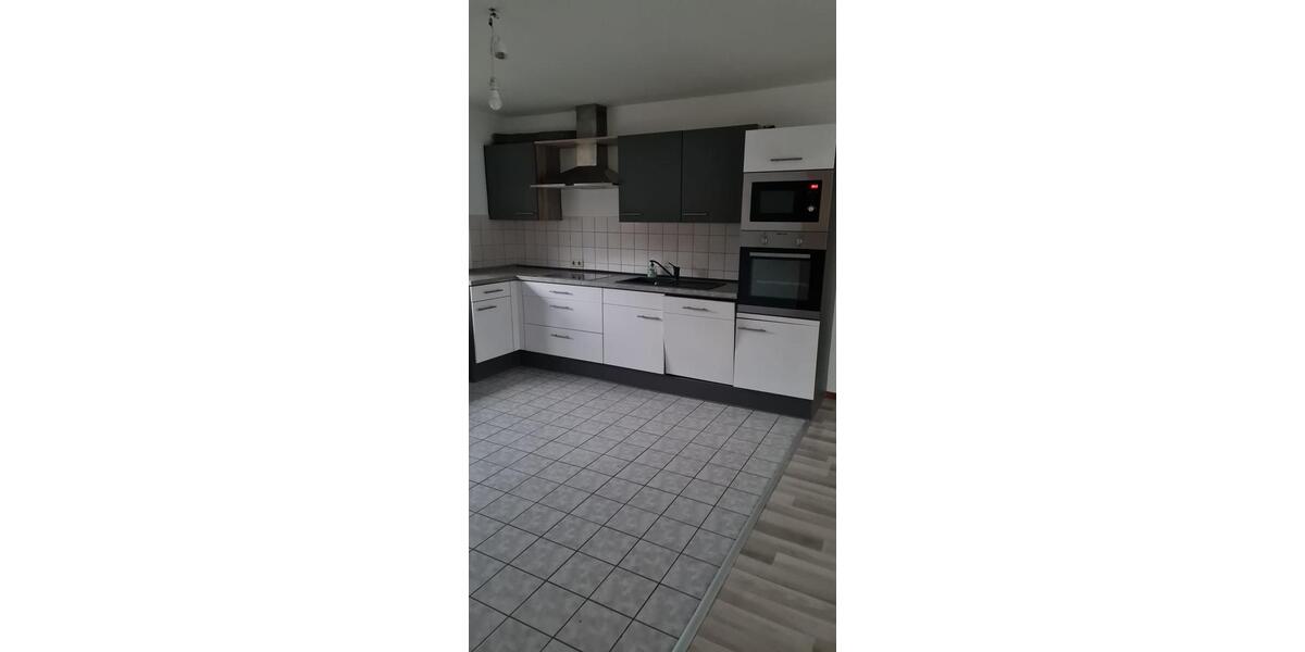 Erdgeschoßwohnung Hardheim - 4 Zimmer, 110 m&sup2;, 950&euro; | Angebot:24868658