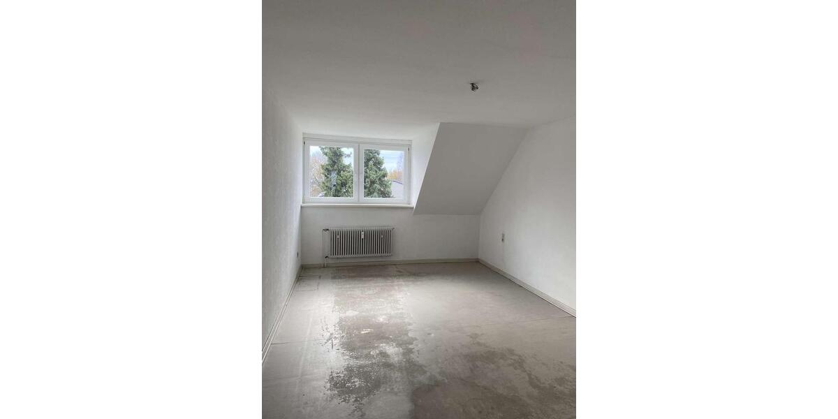 Dachgeschoßwohnung Bergen - 3 Zimmer, 63 m&sup2;, 450&euro; | Angebot:25569888