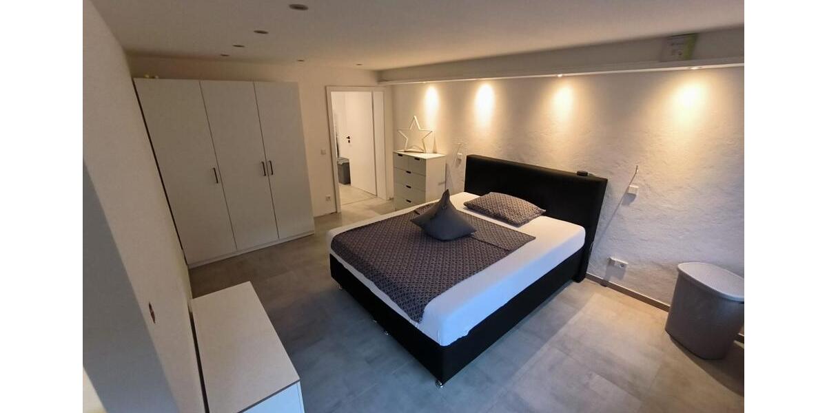 1,5- Zimmerwohnung mit Wlan, TV, Küche, DuscheWC, Waschmaschine, Trockner, Terrasse und Parkplatz 1 zimmer