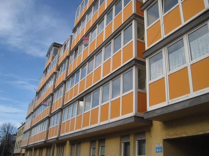 2-Zimmer-Wohnung (mit Wintergarten und Tiefgaragenstellplatz)
