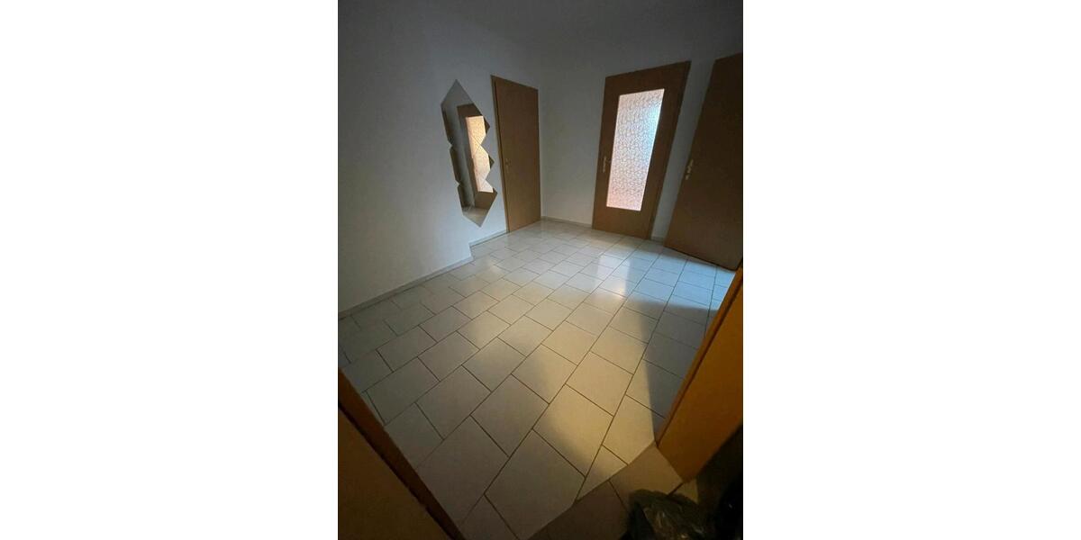 Dachgeschoßwohnung Reichenbach im Vogtland - 2 Zimmer, 45 m&sup2;, 400&euro; | Angebot:24535100
