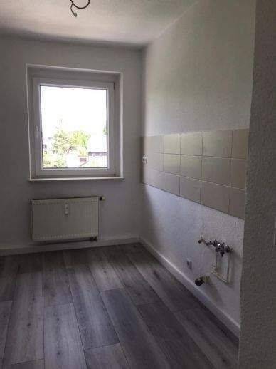 Etagenwohnung Glauchau Reinholdshain - 5 Zimmer, 105 m&sup2;, 640&euro; | Angebot:26834331