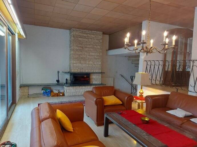 Mehrfamilienhaus, Wohnhaus Leingarten Großgartach - 8 Zimmer, 250 m&sup2;, 3.000&euro; | Angebot:25780397