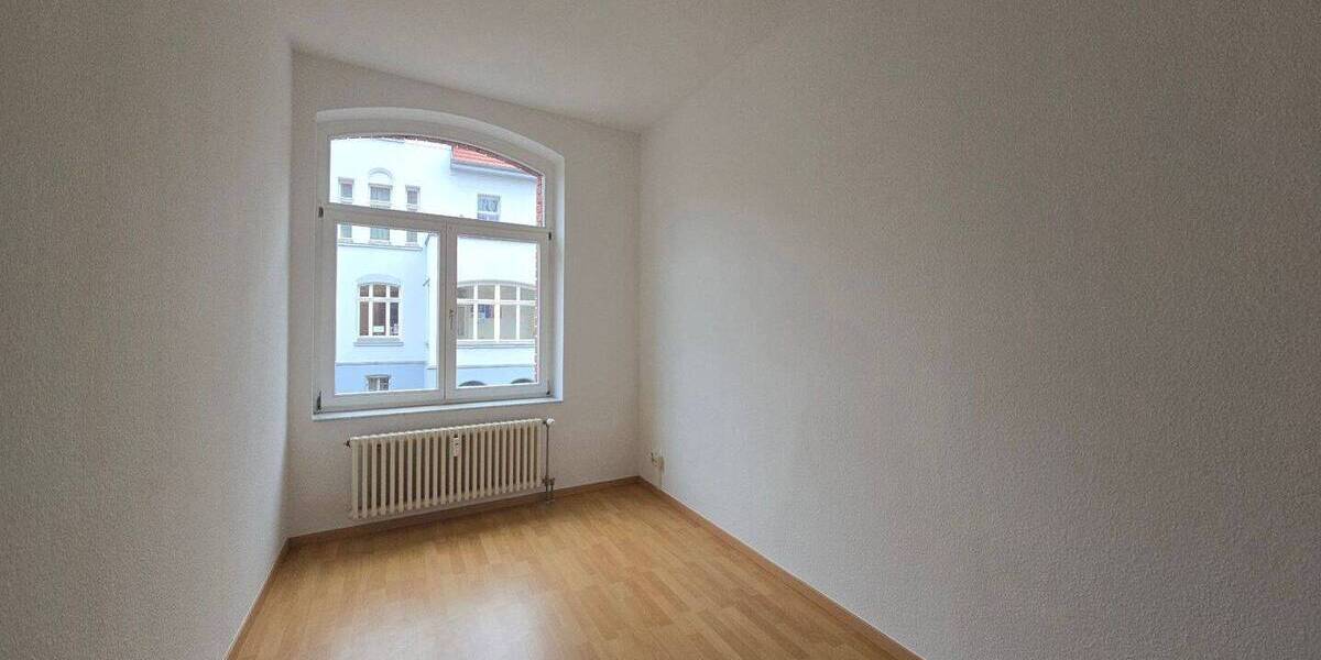 Etagenwohnung Eisenach - 4 Zimmer, 89 m&sup2;, 700&euro; | Angebot:26642971
