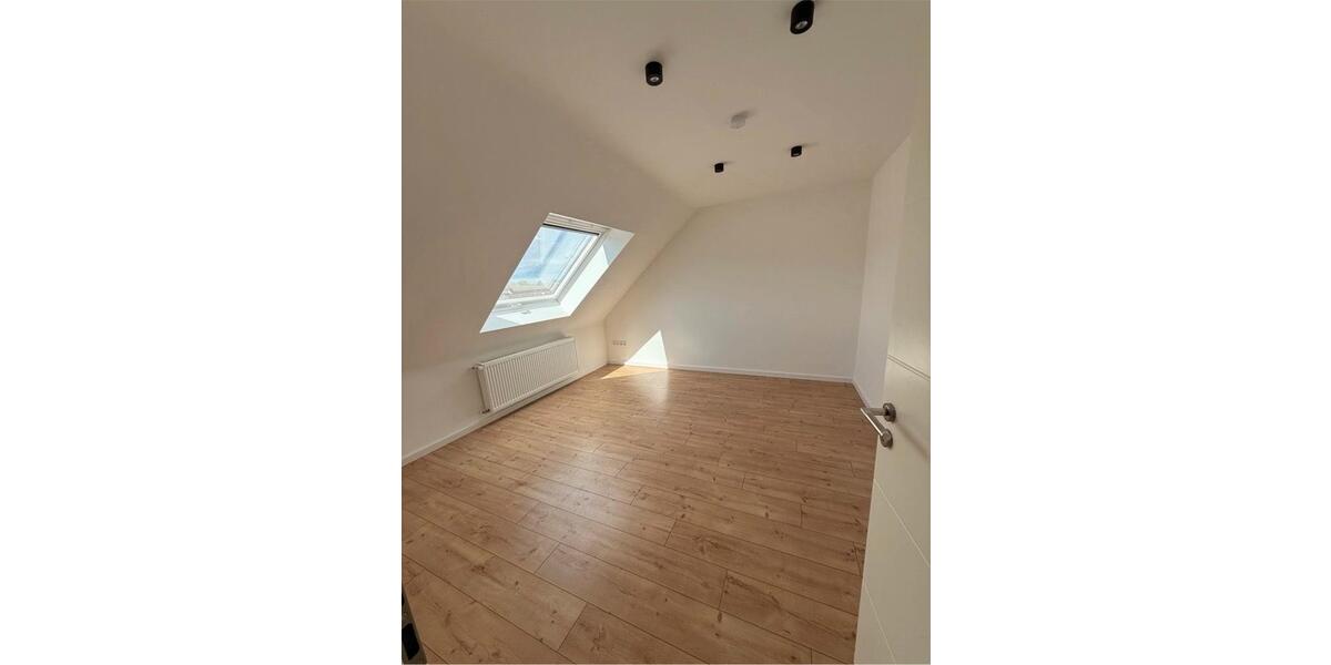 Dachgeschoßwohnung Garbsen Berenbostel - 3 Zimmer, 73 m&sup2;, 890&euro; | Angebot:25870452