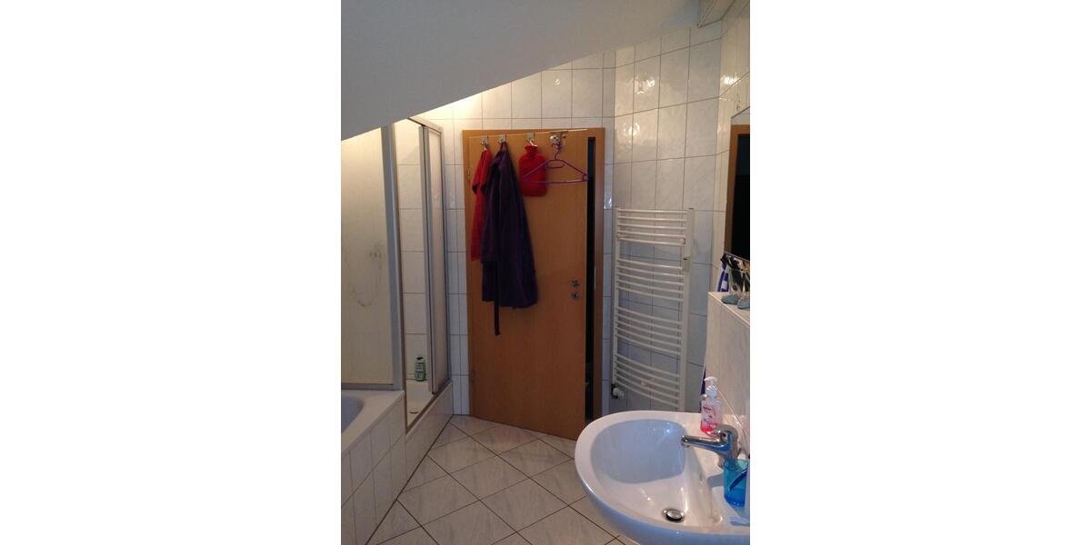 Dachgeschoßwohnung Möhnesee - 3 Zimmer, 70 m&sup2;, 595&euro; | Angebot:26044665