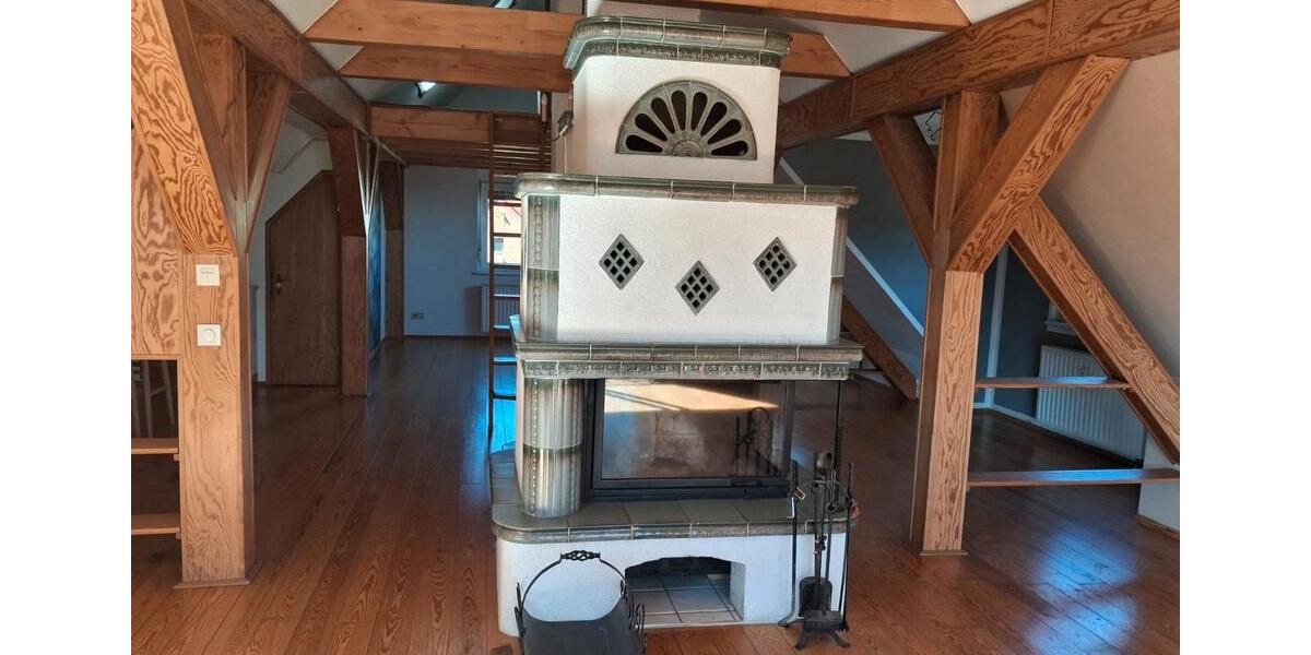 Dachgeschoßwohnung Lauchhammer - 4 Zimmer, 158 m&sup2;, 900&euro; | Angebot:26313040