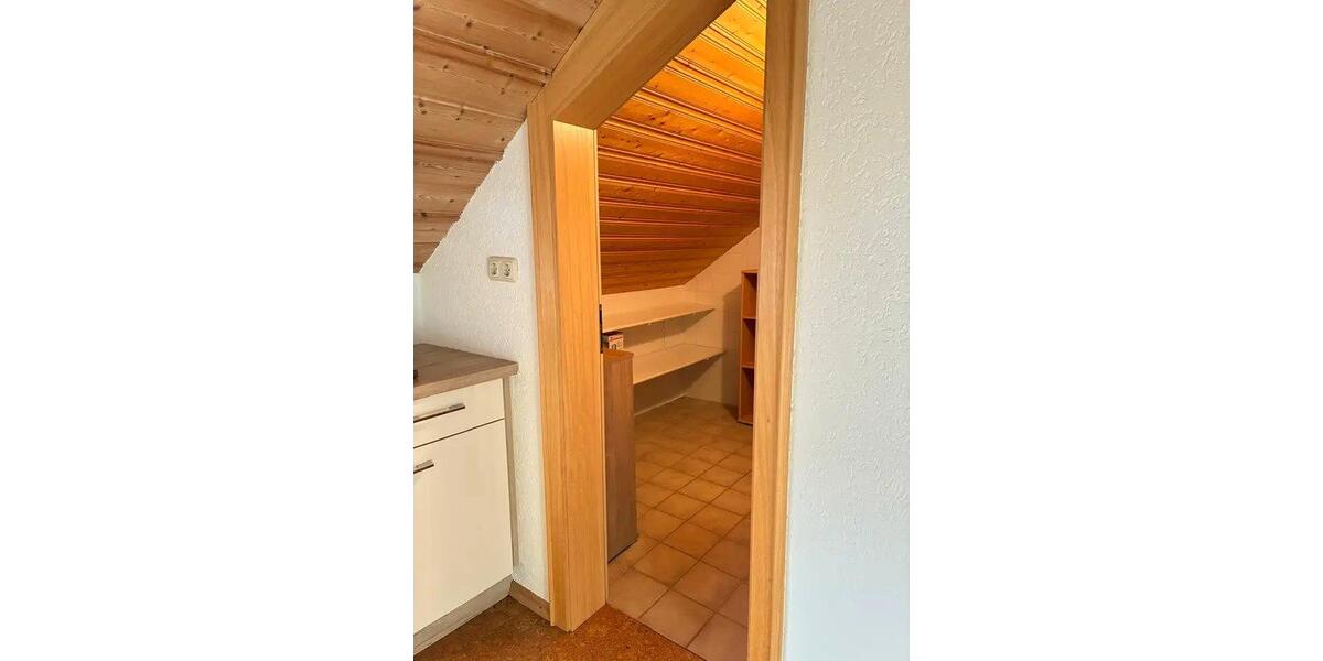 Dachgeschoßwohnung Deuerling - 3 Zimmer, 85 m&sup2;, 750&euro; | Angebot:26049383