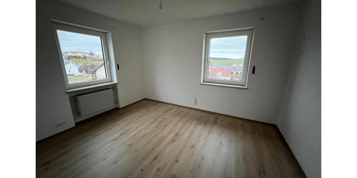 Schöne, helle 3,5-Zi-Whg. (1. OG) Taufkirchen Vils (Landkreis ED) 3.5 zimmer