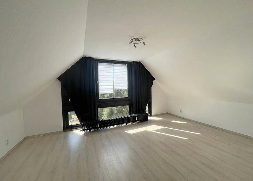 Dachgeschoßwohnung Gronau (Leine) - 3 Zimmer, 74 m&sup2;, 520&euro; | Angebot:26368169