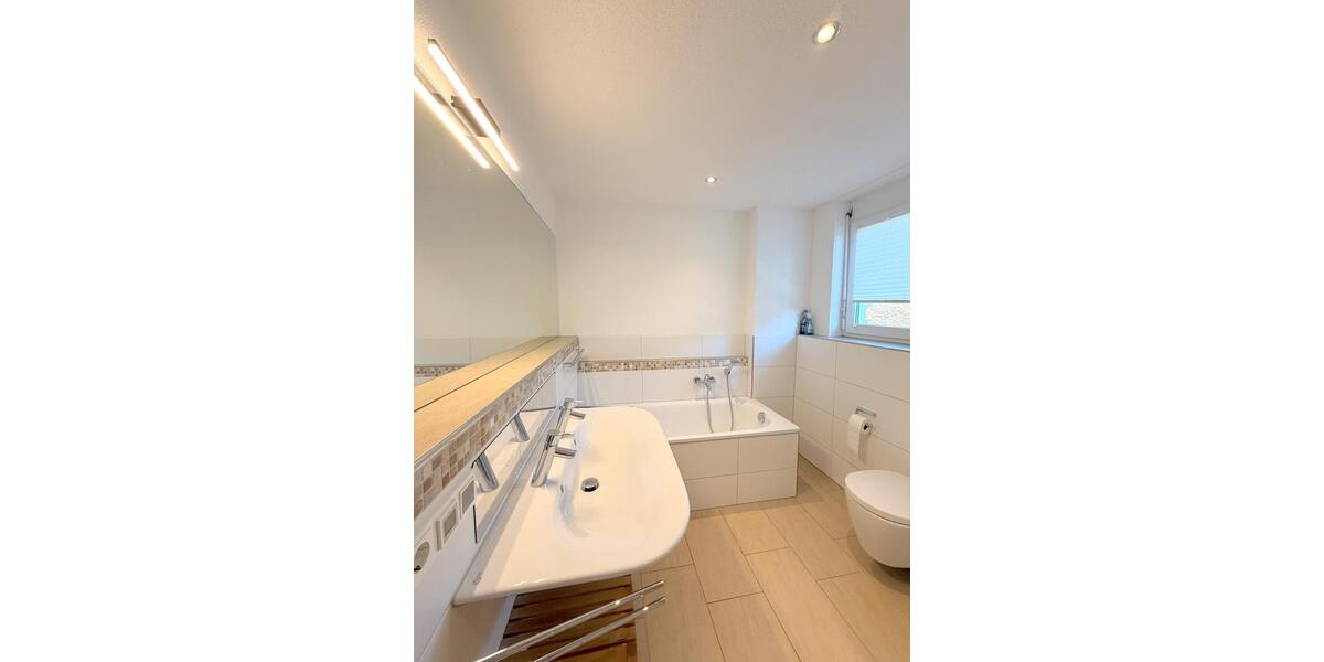 Reihenhaus Grenzach-Wyhlen Wyhlen - 5 Zimmer, 160 m&sup2;, 2.270&euro; | Angebot:23620295