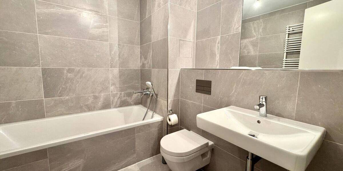 Etagenwohnung Berlin Charlottenburg - 3 Zimmer, 96 m&sup2;, 1.995&euro; | Angebot:26629299