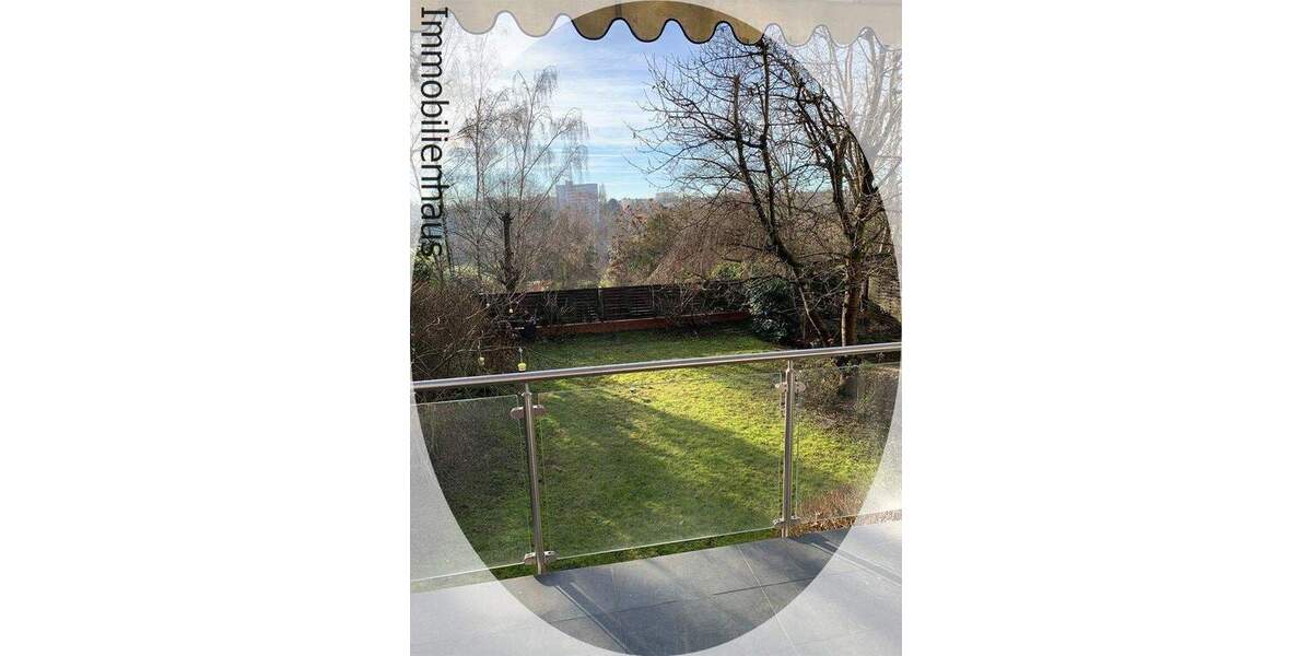 Etagenwohnung Wiesbaden Biebrich - 2 Zimmer, 90 m&sup2;, 1.400&euro; | Angebot:24386483