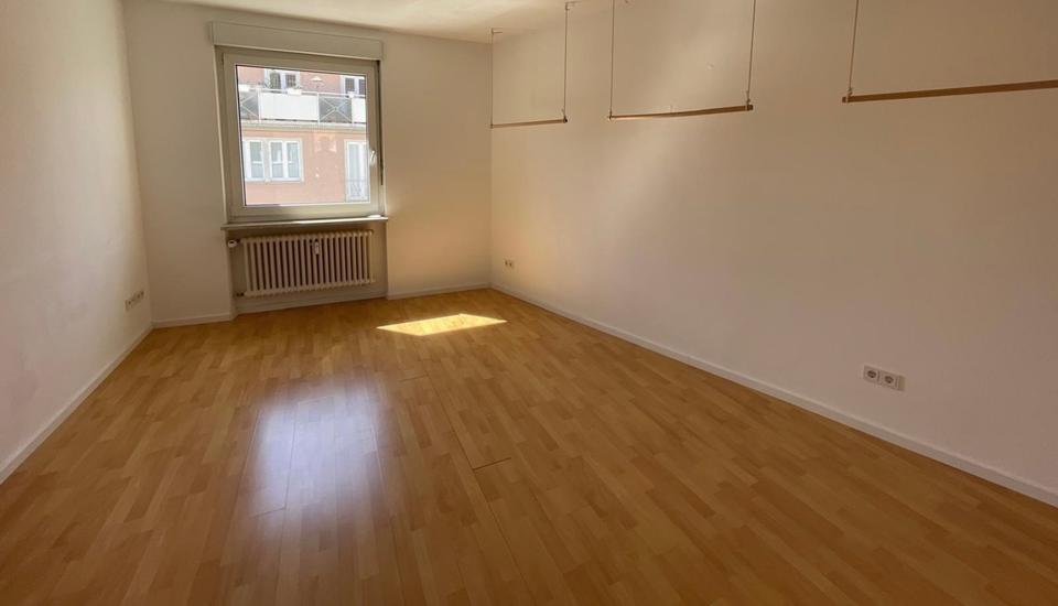 Helle 3 Zimmer Wohnung im Herzen von Würzburg – Augustinerstraße 3 zimmer