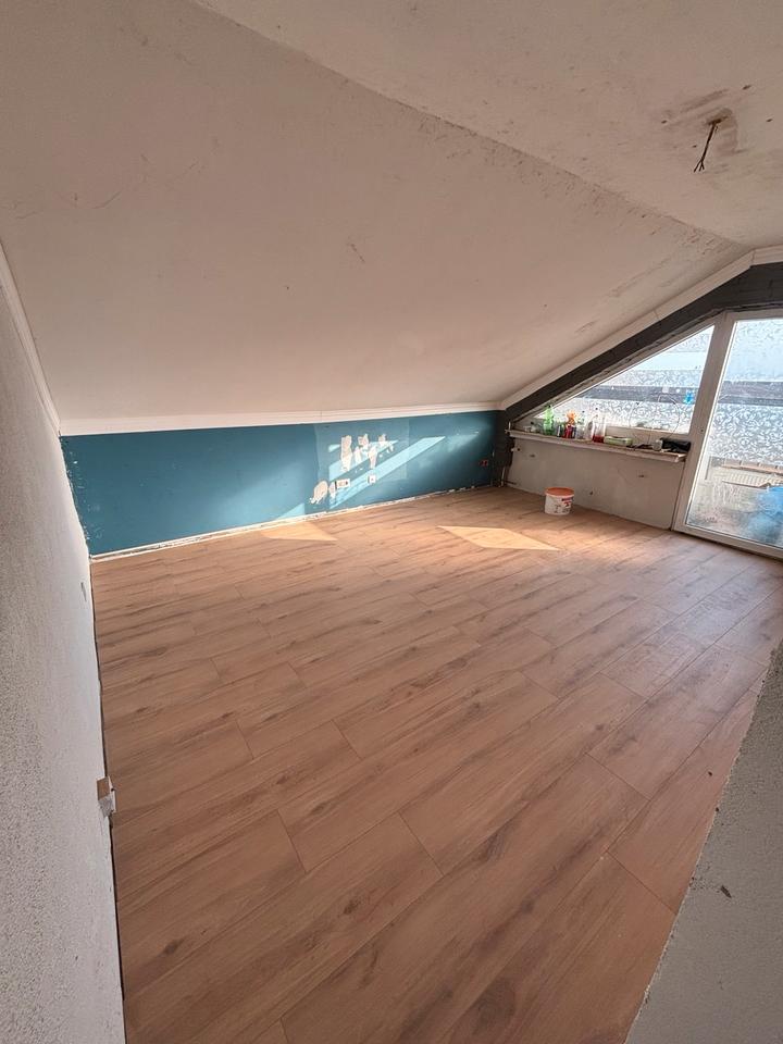 Dachgeschoss Wohnung in Saarlouis Steinrausch zu vermieten
