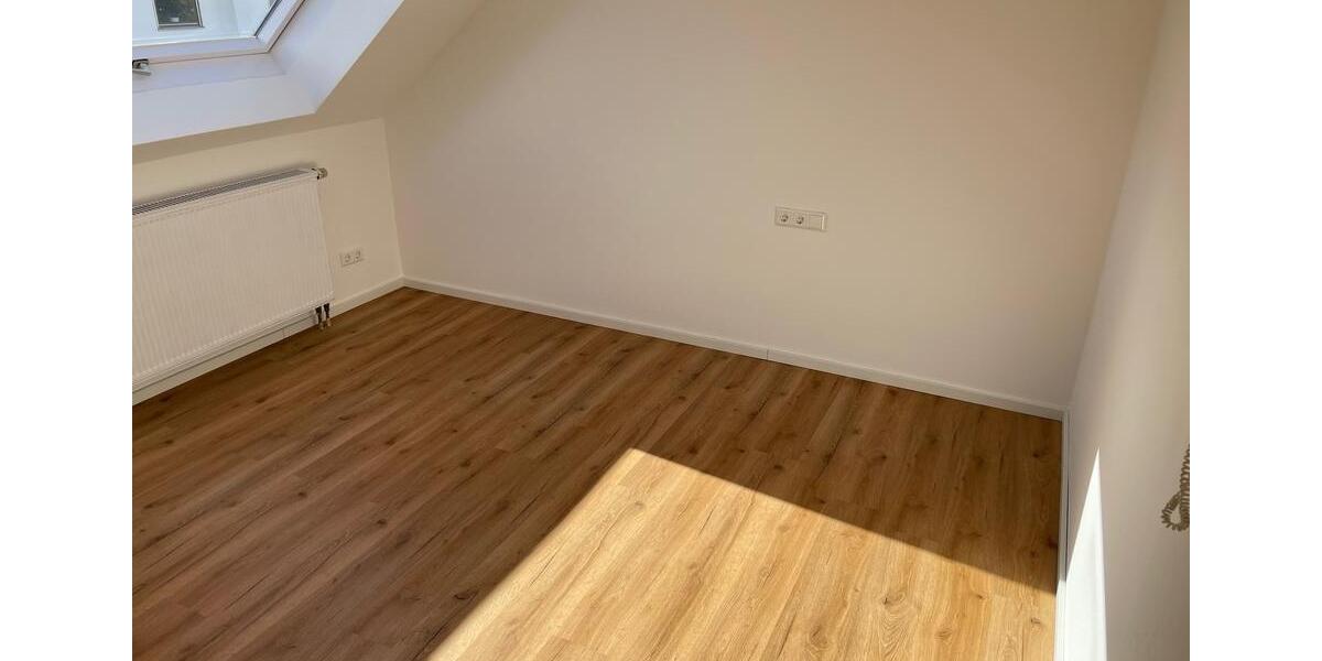 Dachgeschoßwohnung Aalen Dewangen - 1 Zimmer, 20 m&sup2;, 650&euro; | Angebot:24755076