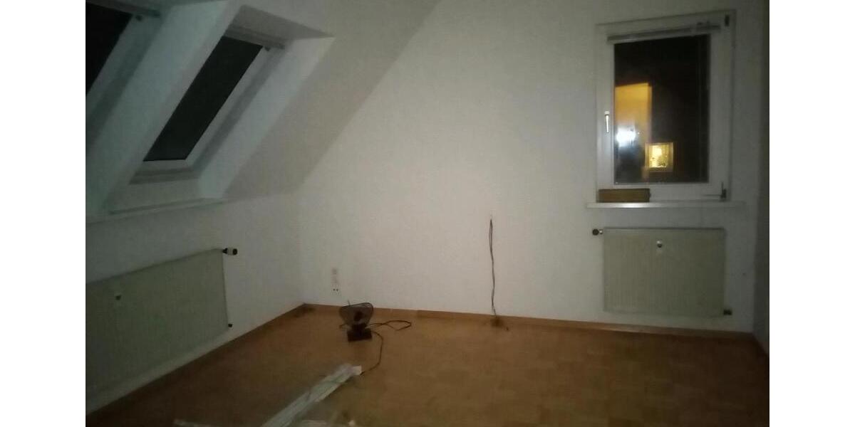 Wohnen auf Zeit Hainichen - 6 Zimmer, 75 m&sup2;, 300&euro; | Angebot:24117890