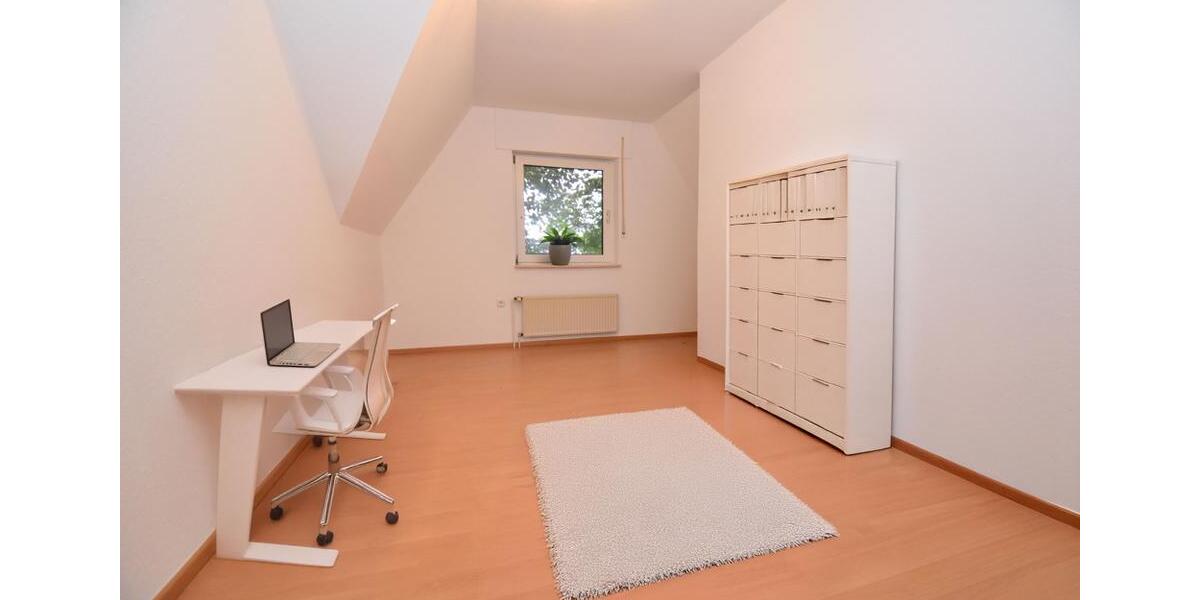 Dachgeschoßwohnung Friesoythe - 4 Zimmer, 89 m&sup2;, 650&euro; | Angebot:25804881