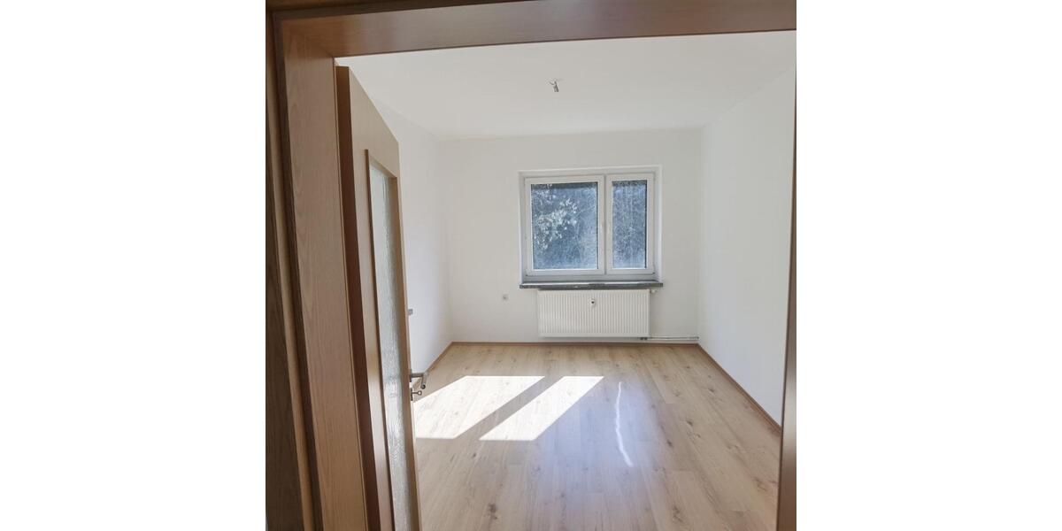 Etagenwohnung Bobritzsch-Hilbersdorf Hilbersdorf - 6 Zimmer, 142 m&sup2;, 700&euro; | Angebot:26476083