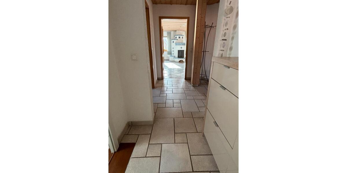 Dachgeschoßwohnung Sulzdorf an der Lederhecke - 3 Zimmer, 110 m&sup2;, 770&euro; | Angebot:25636537