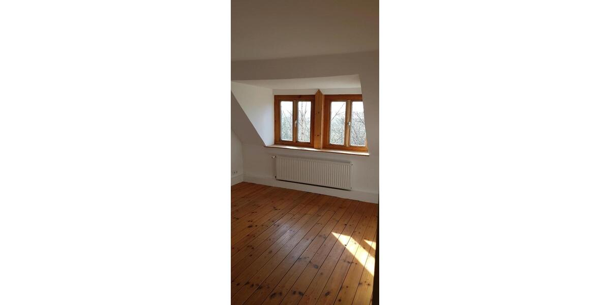 Dachgeschoßwohnung Weste - 3 Zimmer, 66 m&sup2;, 740&euro; | Angebot:25803556
