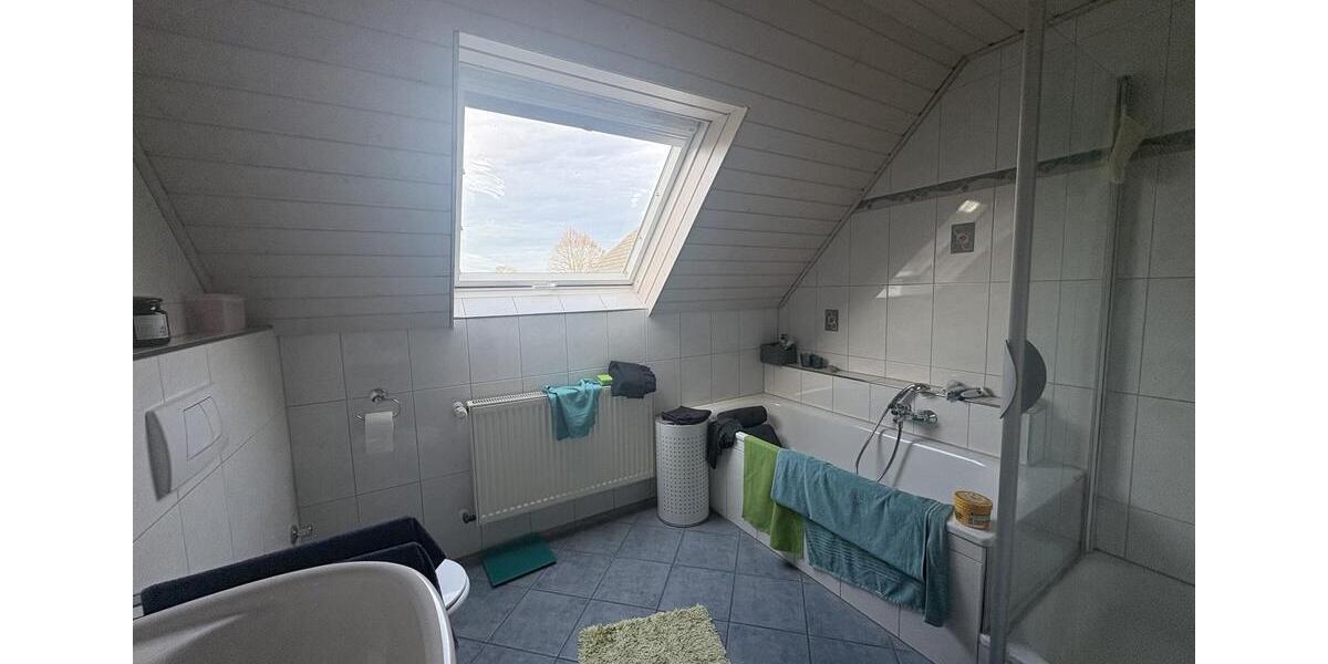 Dachgeschoßwohnung Rhede - 3 Zimmer, 90 m&sup2;, 795&euro; | Angebot:23650227