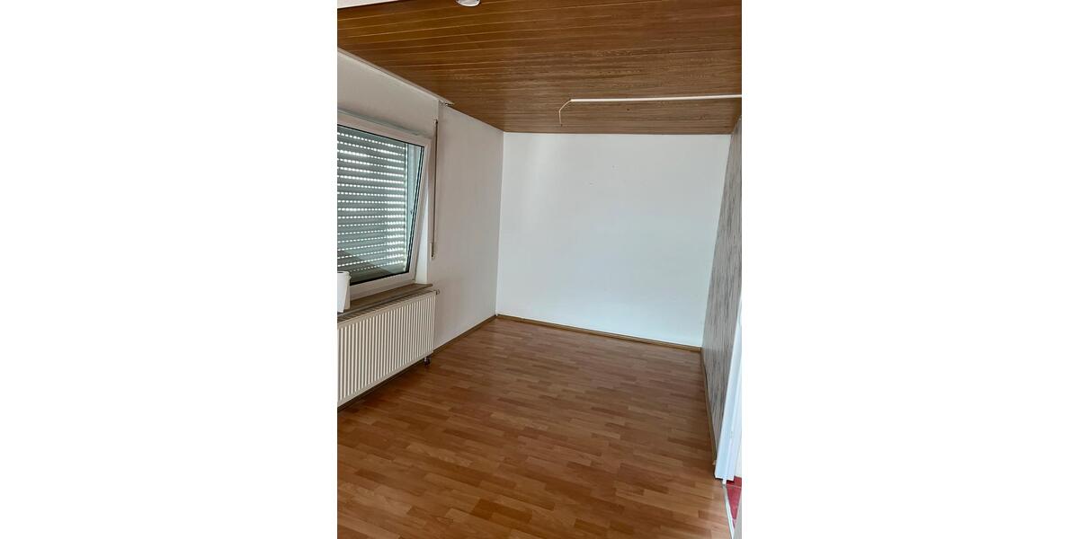 Erdgeschoßwohnung Ebersbach an der Fils - 3 Zimmer, 80 m&sup2;, 1.100&euro; | Angebot:26550327