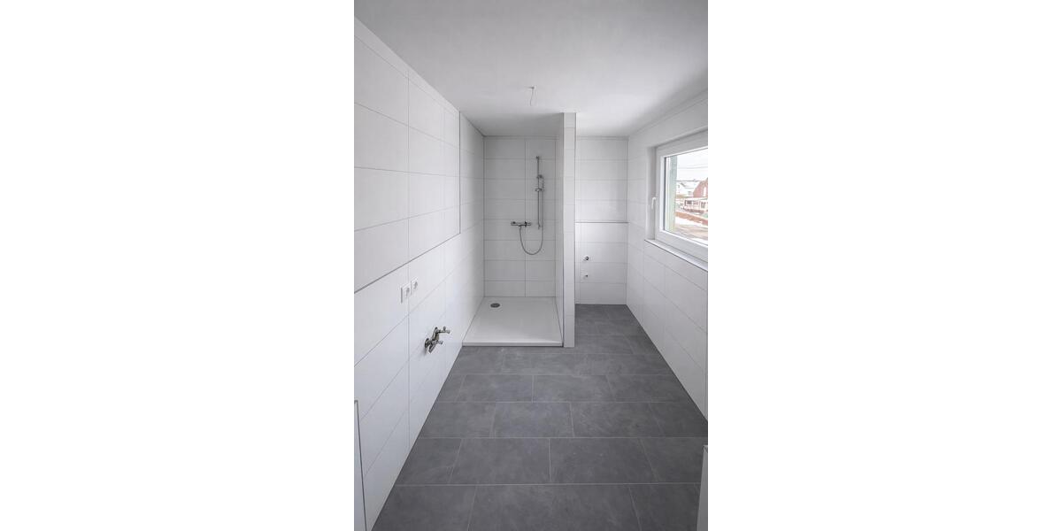 Erdgeschoßwohnung Hennef (Sieg) - 3 Zimmer, 90 m&sup2;, 1.130&euro; | Angebot:24418326