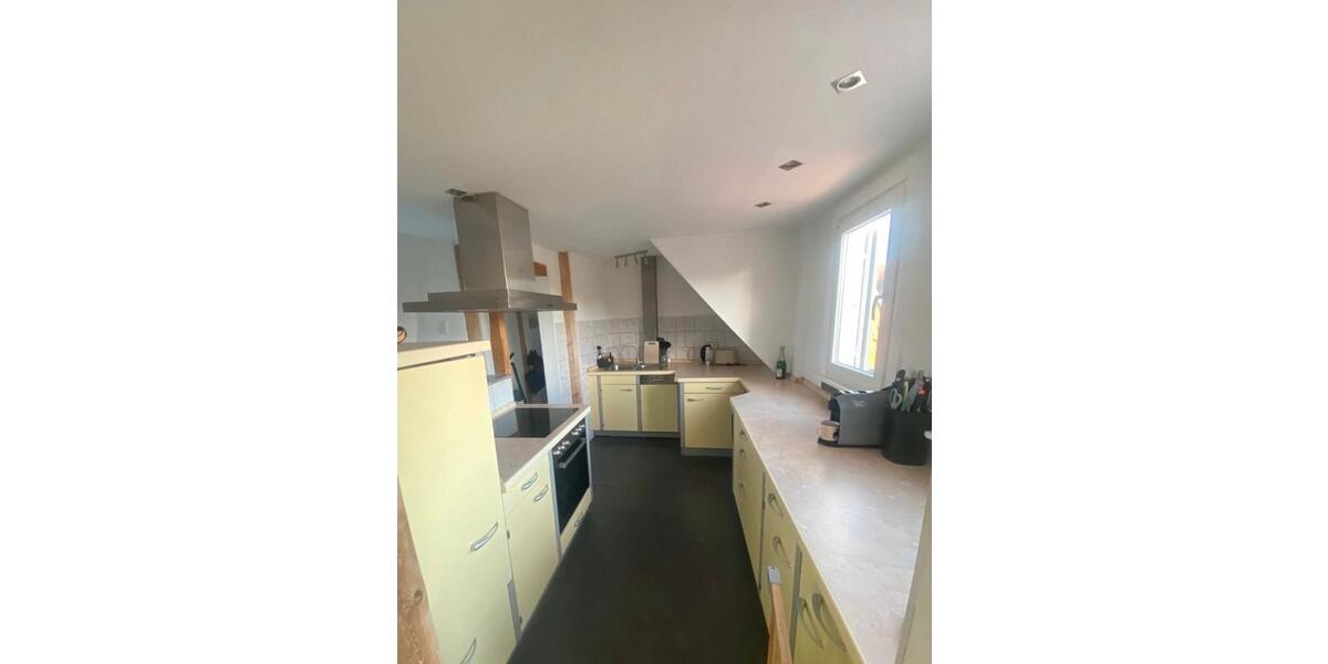 Dachgeschoßwohnung Heppenheim (Bergstraße) - 4 Zimmer, 105 m&sup2;, 850&euro; | Angebot:25161500