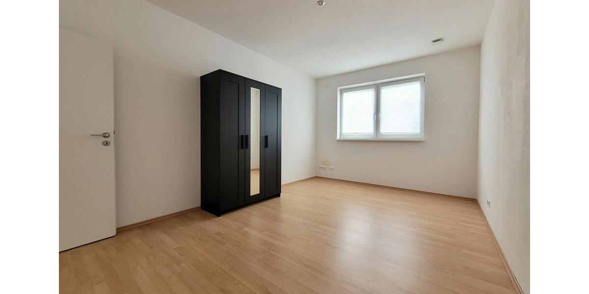 Wohnen auf Zeit Kirchentellinsfurt - 16 Zimmer, 80 m&sup2;, 420&euro; | Angebot:25795221